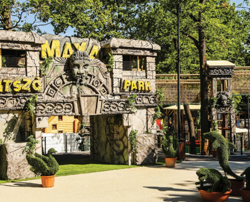 Themed entrance
